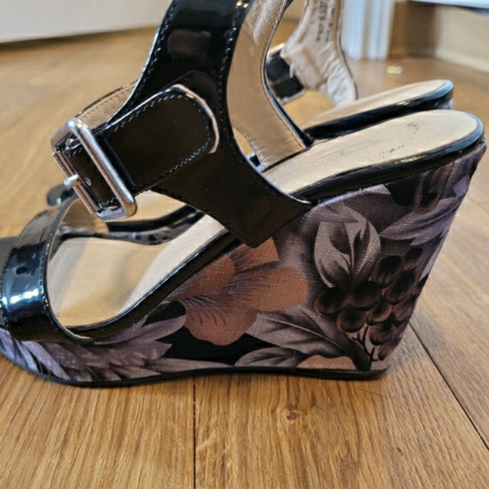 Chinese Laundry Floral Wedge Sandals